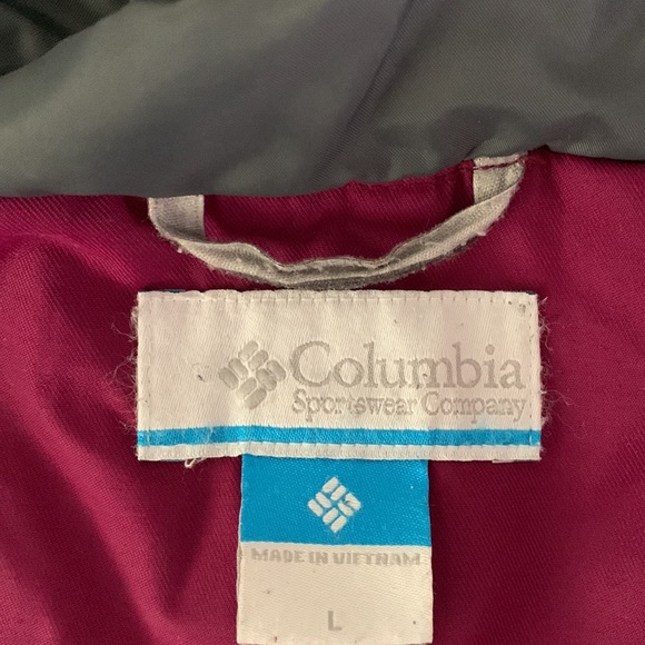 EUC Columbia coat - Picture 11 of 15
